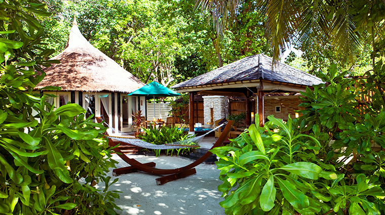 banyan tree vabbinfaru Villa