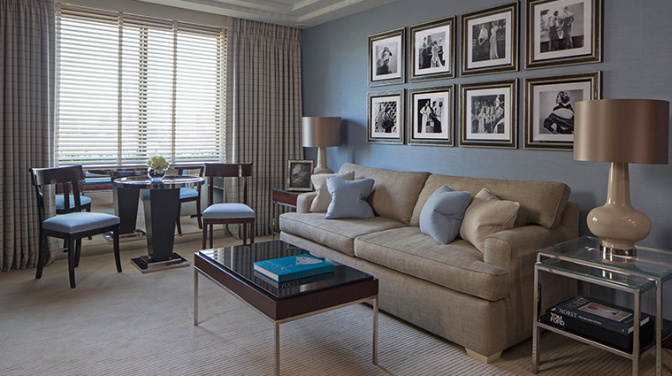 four seasons hotel london at park lane blue living room angle