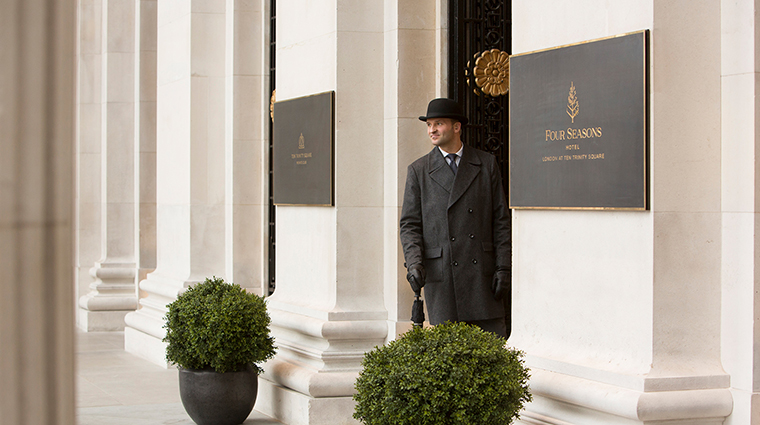 Four Seasons Hotel London at Ten Trinity Square entrace