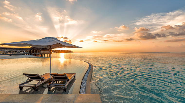 hurawalhi island resort Evening Pool