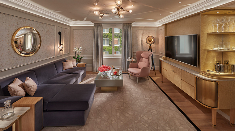mandarin oriental hyde park london superior suite living room