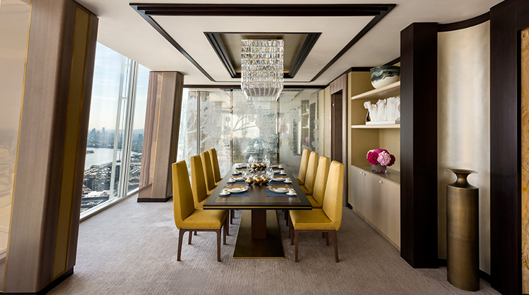 shangri la hotel at the shard london dining table