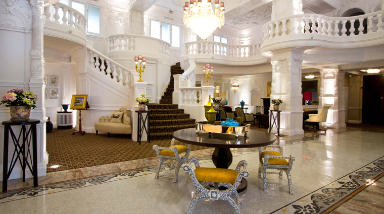 st ermins hotel lobby