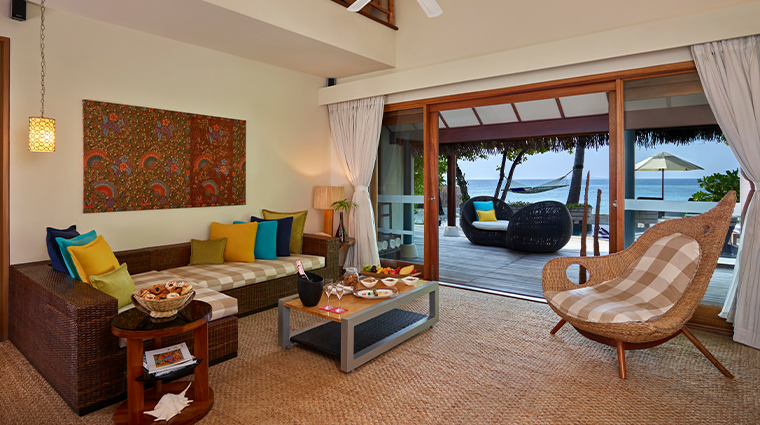 taj coral reef resort spa maldives presidential suite living room