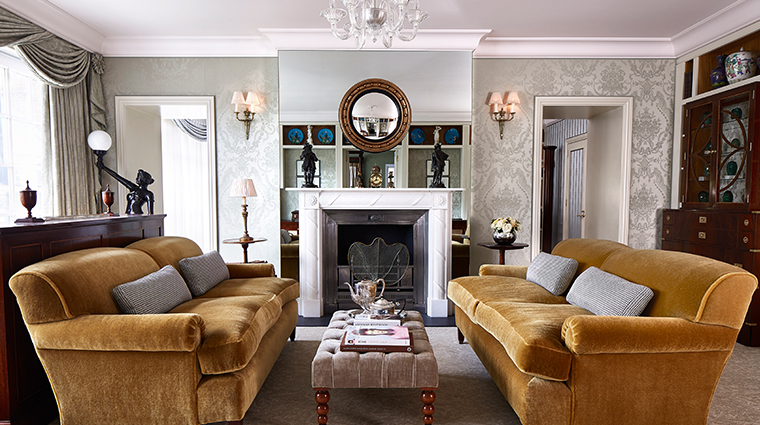 the goring royal suite sitting room
