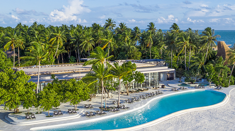 the st regis maldives vommuli resort alba restaurant infinity pool
